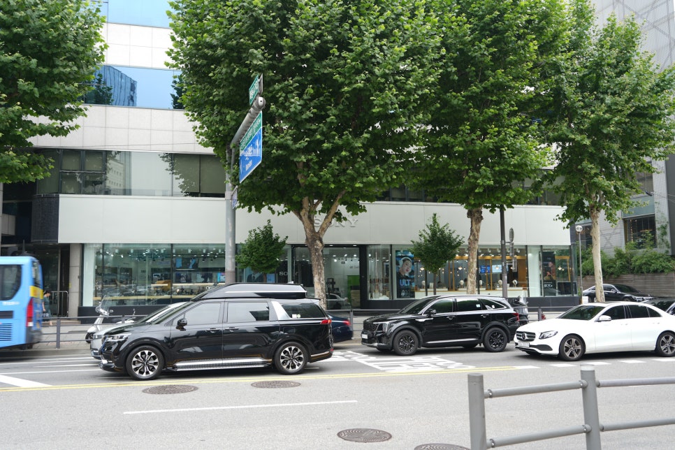 압구정 소니 스토어 방문기 "나에게 맞는 카메라 찾기 소니 A7M4 vs A7C2 비교" 이미지 2