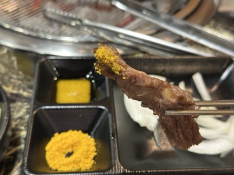 웃는소참숯화로구이 이미지