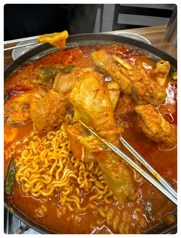 풍년닭도리탕 신촌직영점 이미지