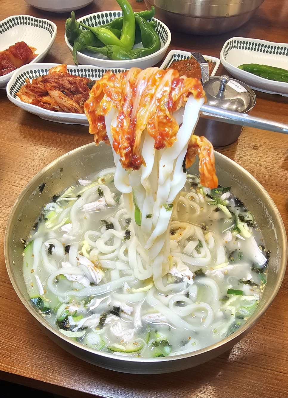 명품칼국수 이미지