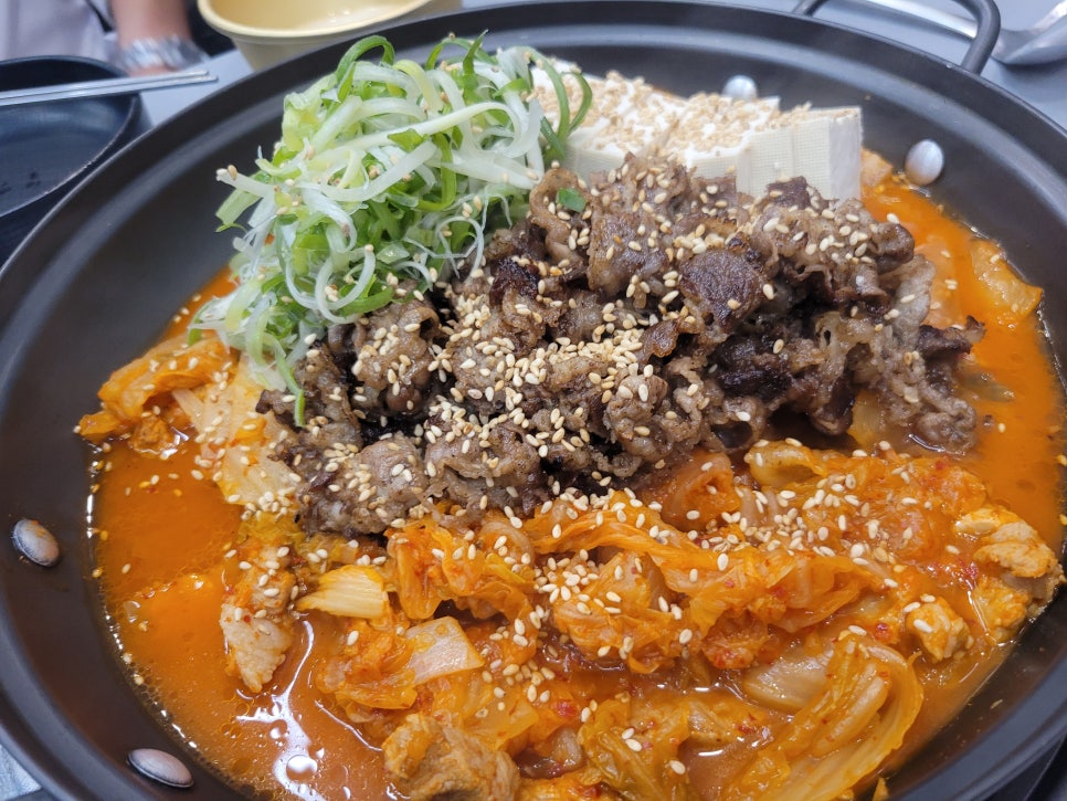 고기반햄반김치찌개 김치찜 상봉본점 이미지