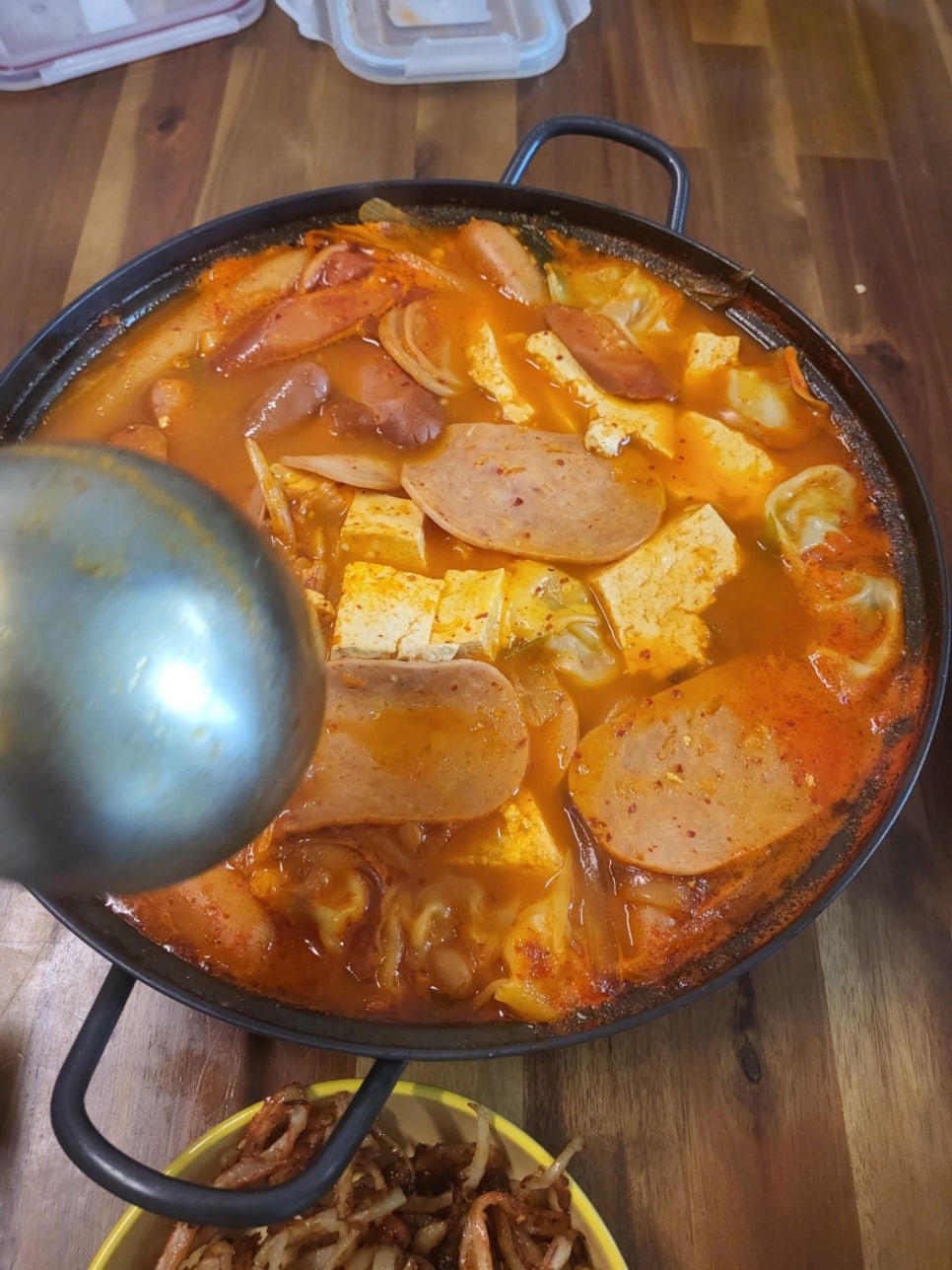 롱쓰부대찌개 이미지