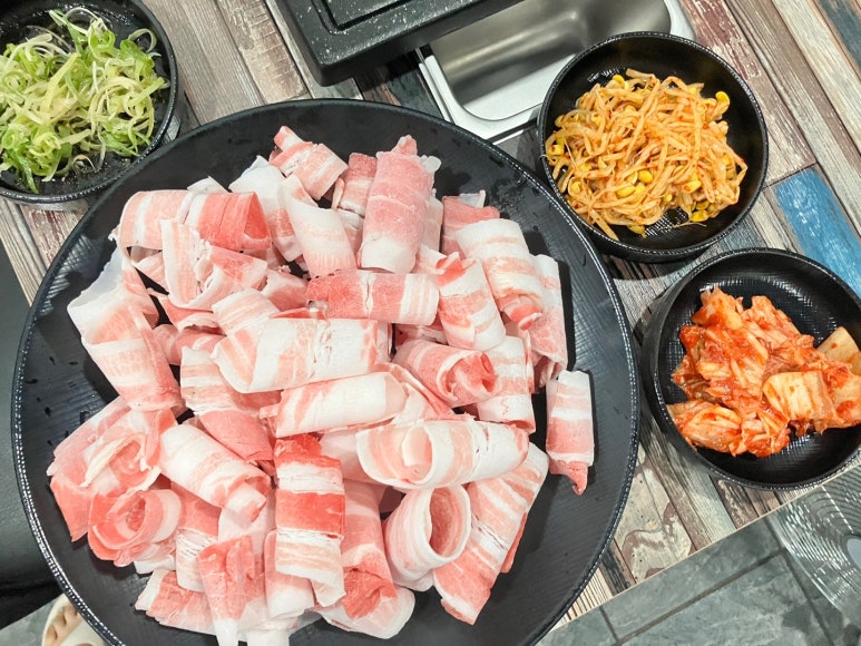 이모네대패삼겹살 이미지
