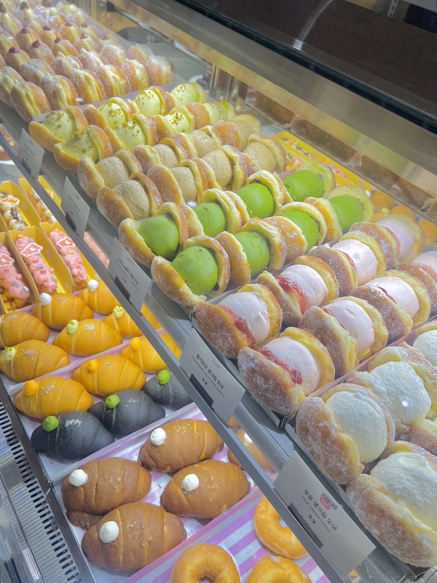 강남 노티드 도넛, 카카오 친구들과 즐기는 애견 동반 카페 — 사진 17