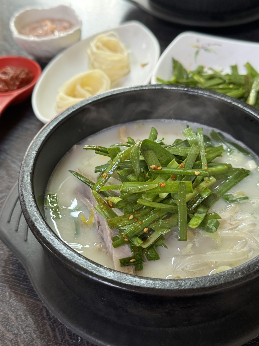 삼천포돼지국밥 이미지