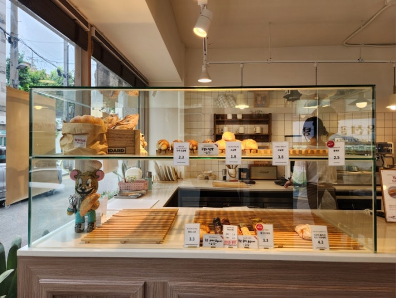 whose bakery(후즈 베이커리) 이미지