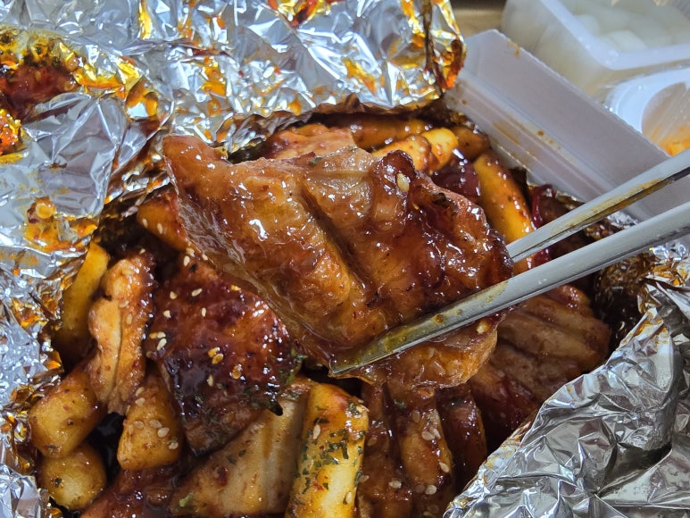 오븐숯불민족두마리치킨 이미지