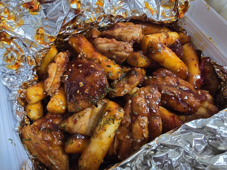 오븐숯불민족두마리치킨 이미지