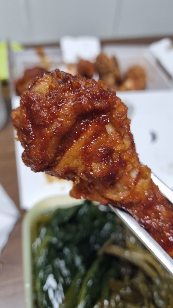 교촌치킨하단 이미지