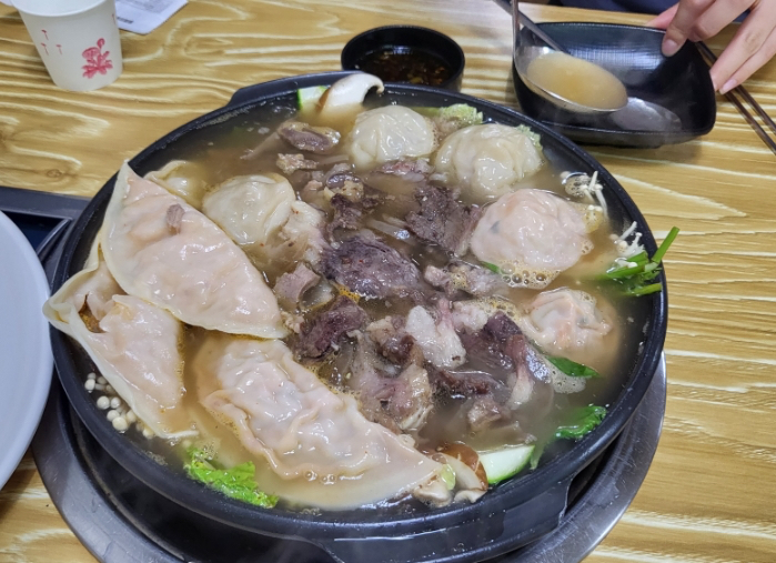 용만두, 칼국수 이미지