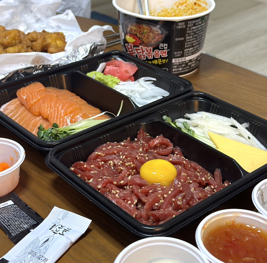 육회란 연어다 홍대,서교점 이미지