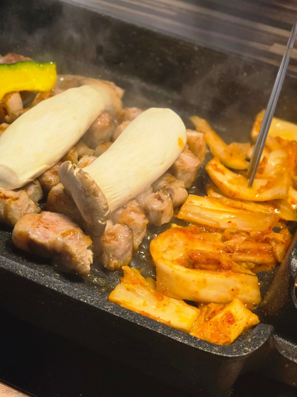 감일삼겹살 생맥주3900원! 삼겹살먹고 후식볶음밥 감일돈 솔직후기
