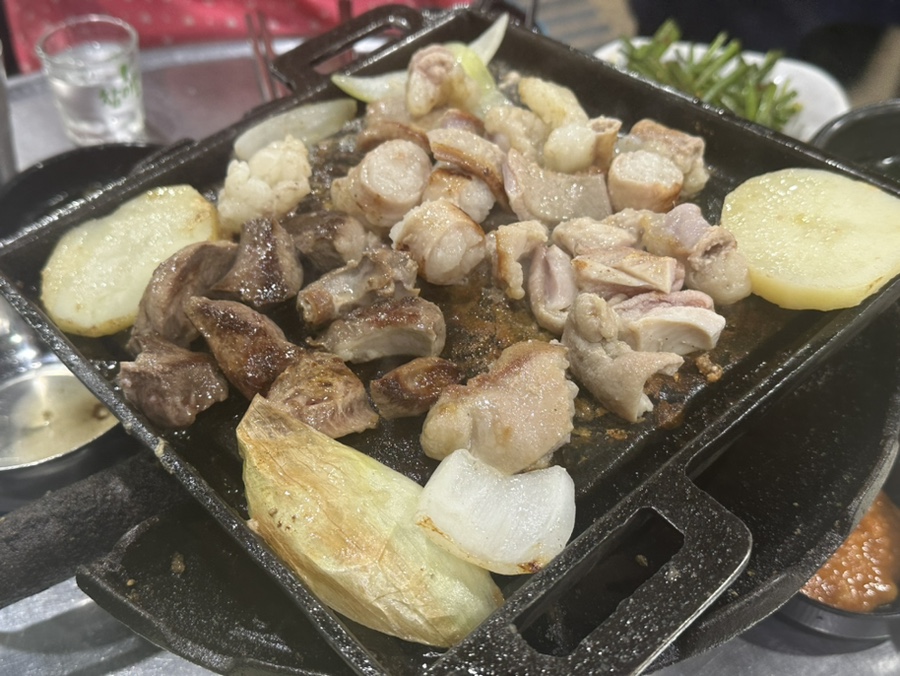 황소곱창구이 이미지