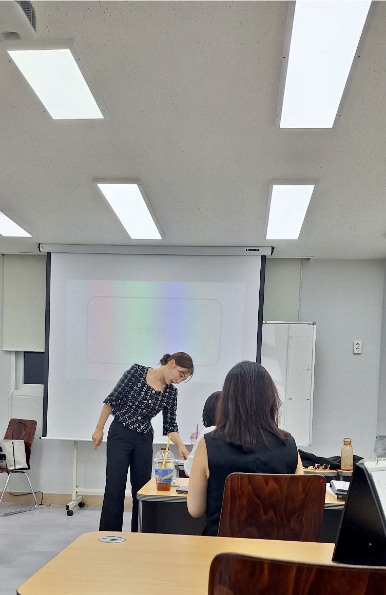 예쁠아 이미지