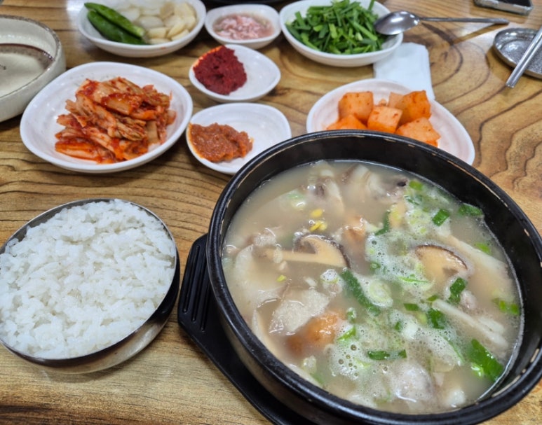 송이돼지국밥 이미지