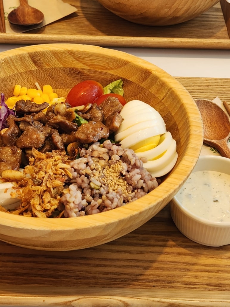 샐러데이즈충주 이미지