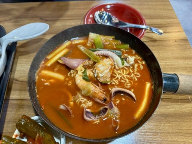 분식집에하숙하는붕어빵 이미지