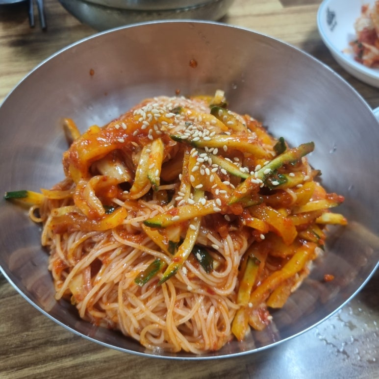 공릉멸치국수 이미지