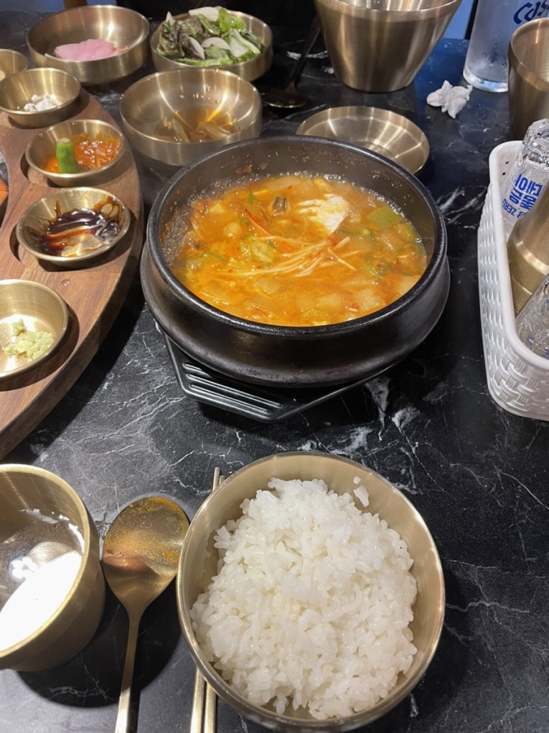 압구정화로구이거제아주점 이미지