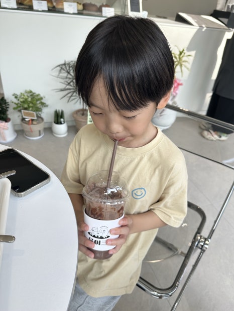윤이크 이미지