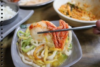 옛날보리밥삼색칼국수 이미지