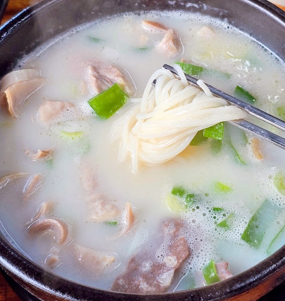 하수헌장수돼지국밥 이미지