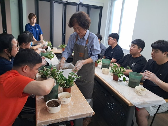 꼼지락아뜰리에 이미지