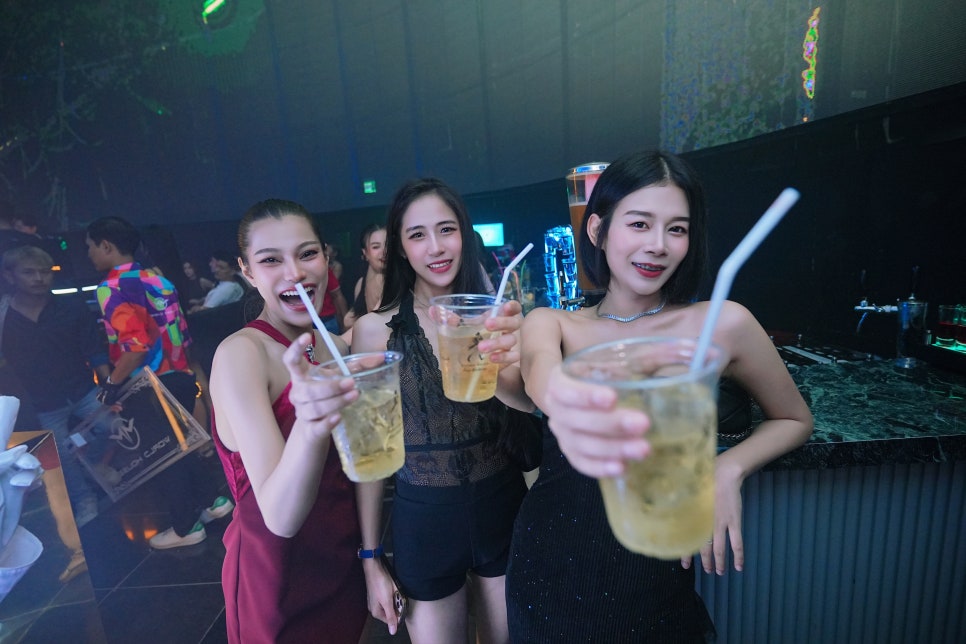 월드하우스 이미지