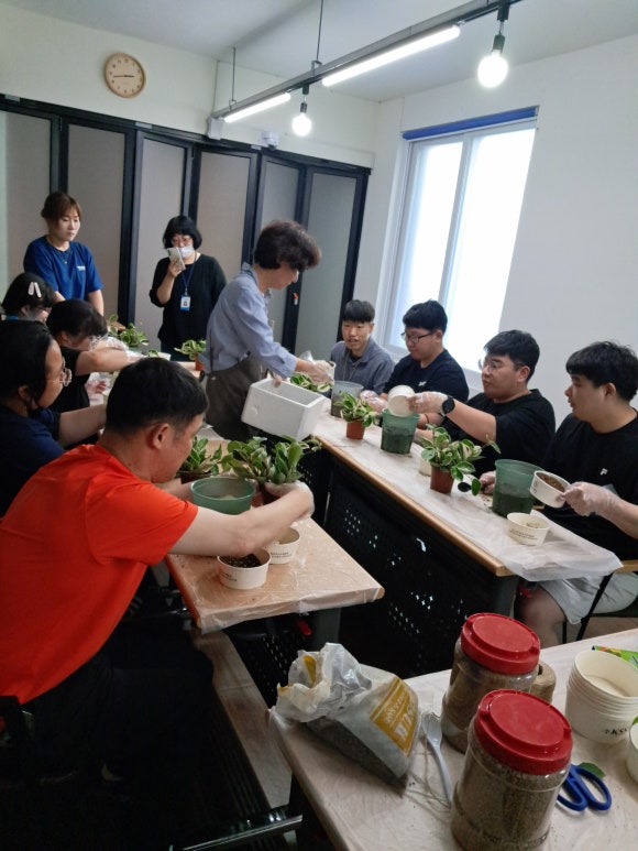 꼼지락아뜰리에 이미지