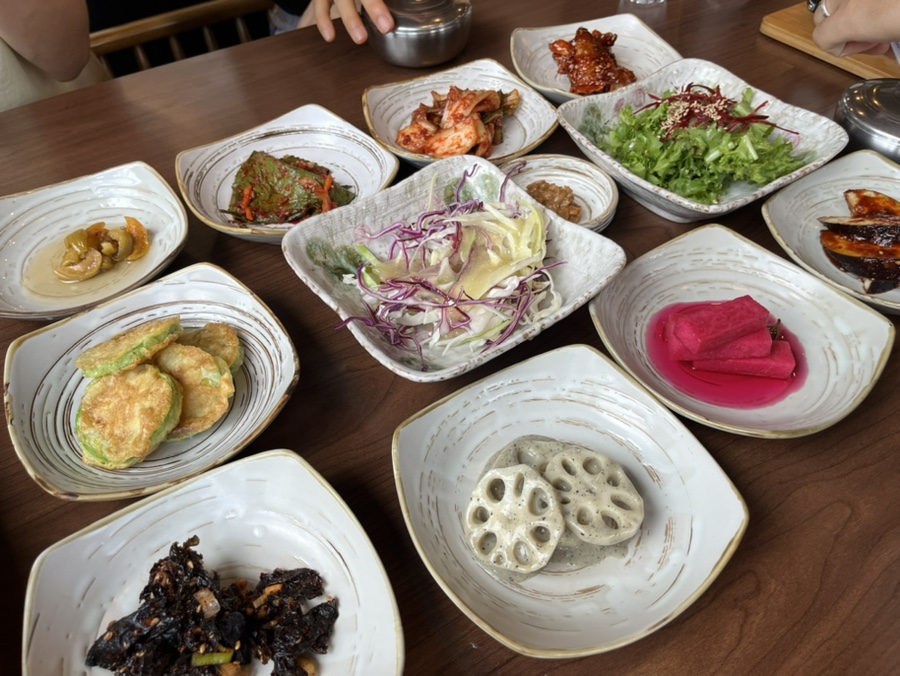 무진행복식당 이미지
