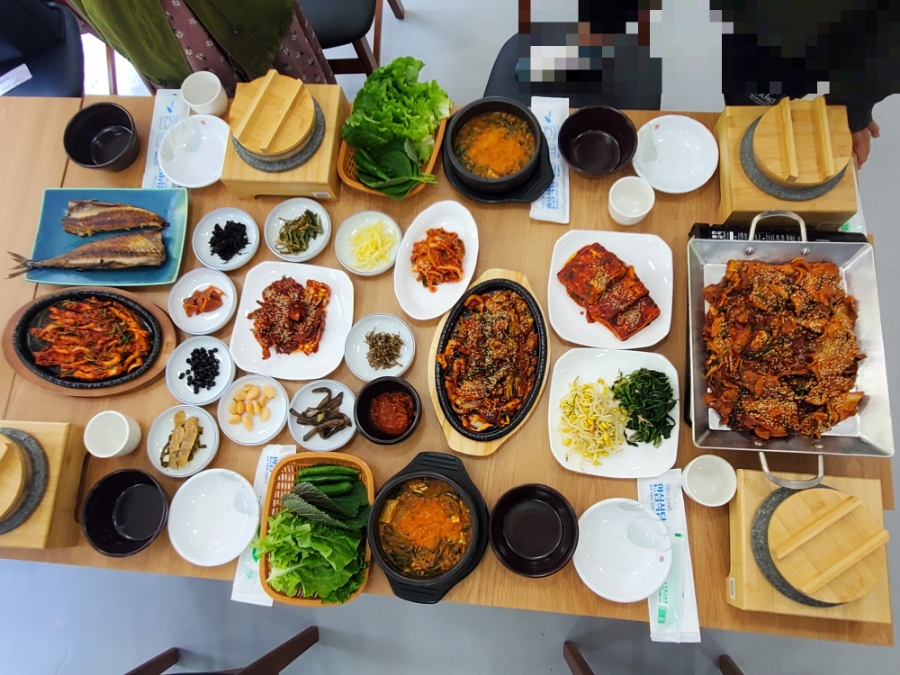 엄마네 돌솥밥 이미지
