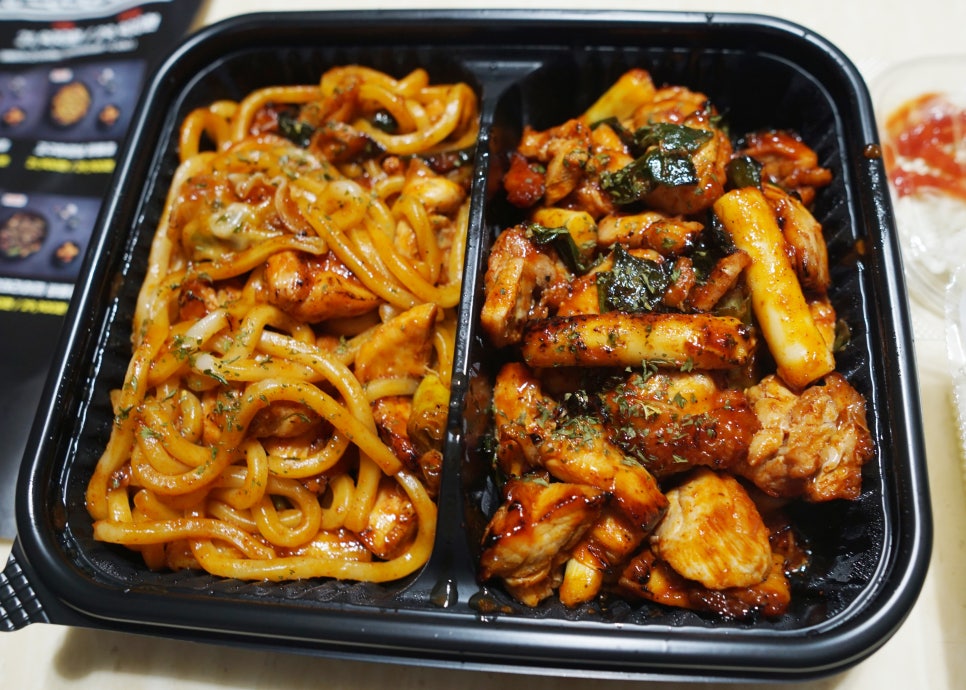 배무치숯불두마리치킨 이미지