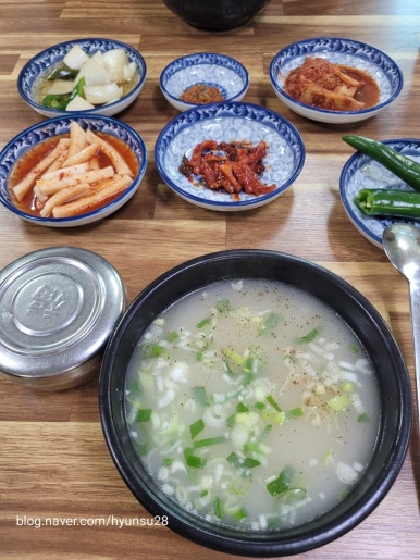 솥바위소고기국밥 이미지