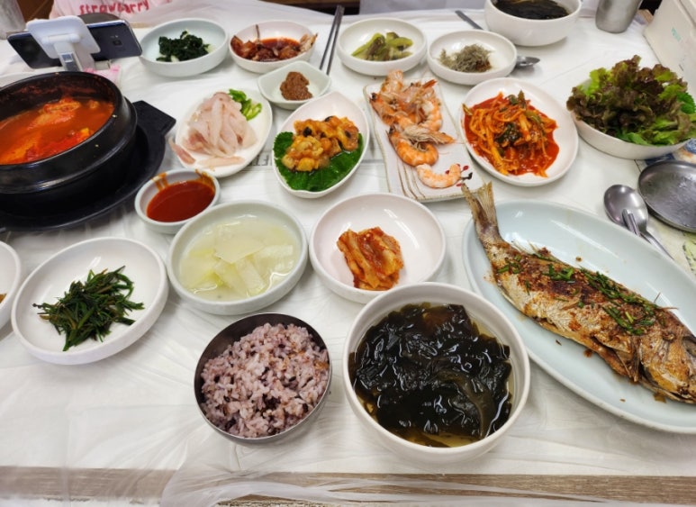 파도한정식 이미지