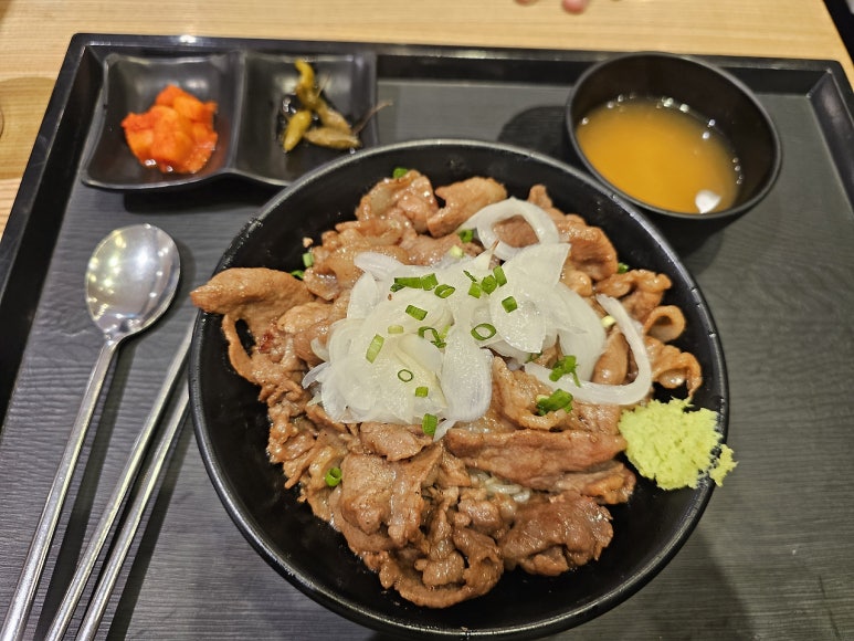 홍대개미신세계백화점 이미지
