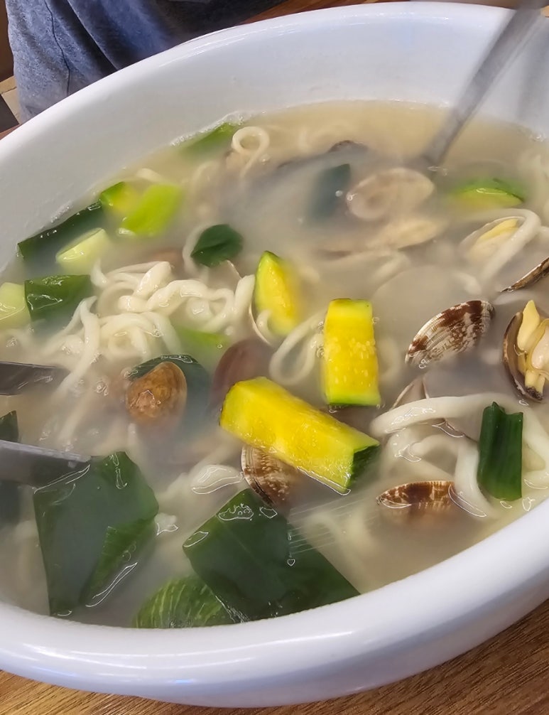 밀조아생바지락칼국수 이미지