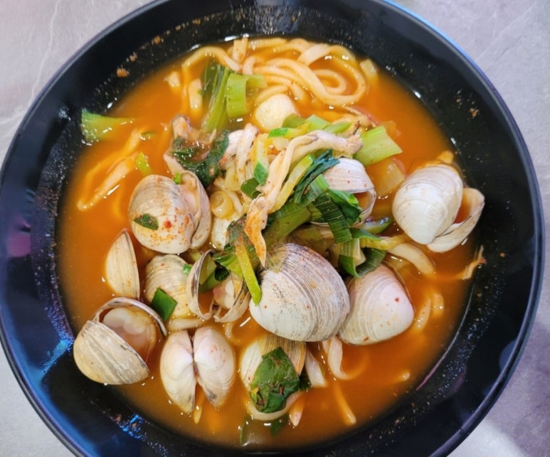 신신칼국수 이미지