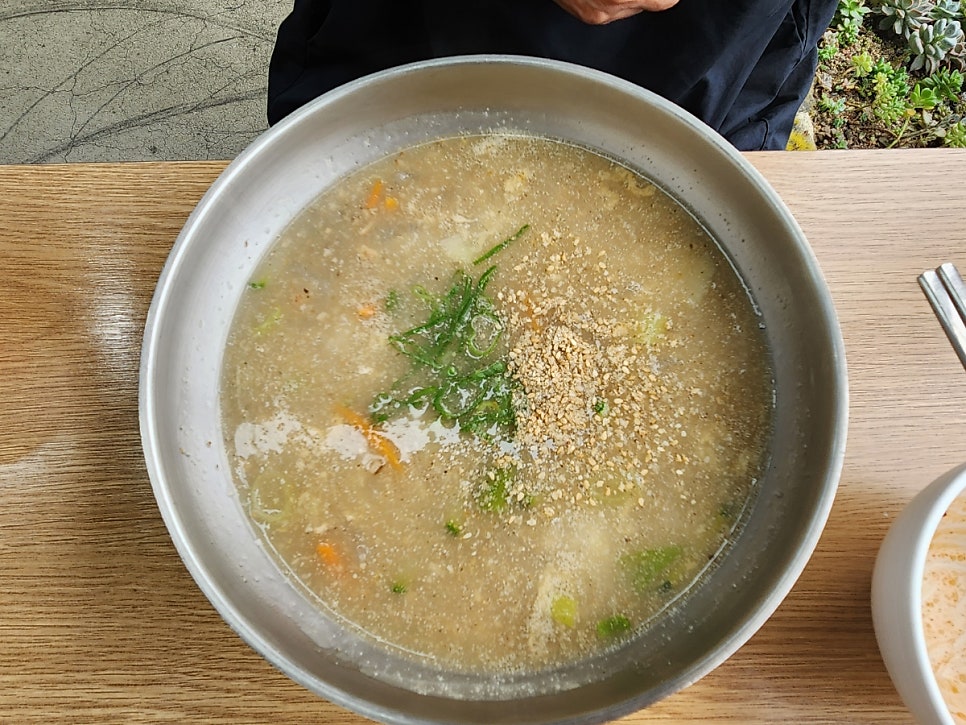 간나감자옹심이메밀막국수 이미지