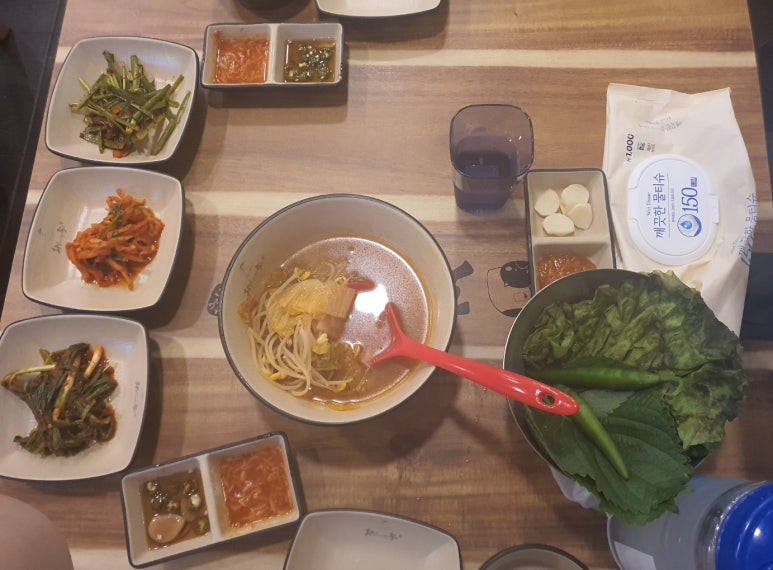 황토숯가마로구운족발 이미지
