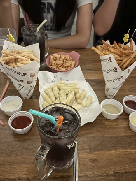 이서방치킨 이미지