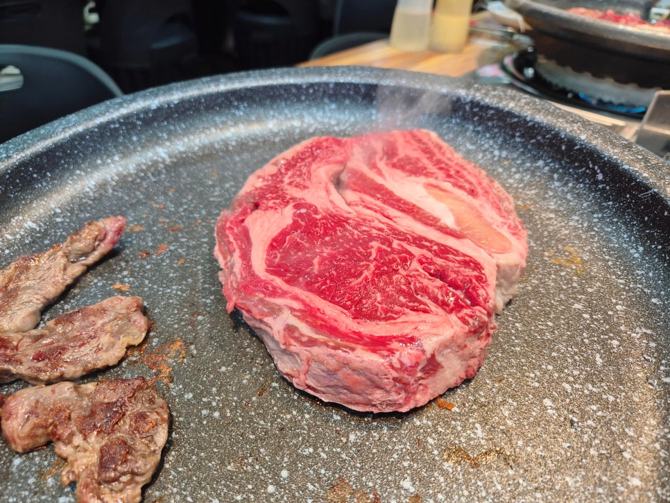 한우 싸다구 이미지