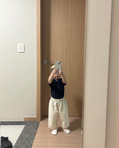 일하는베짱이 이미지
