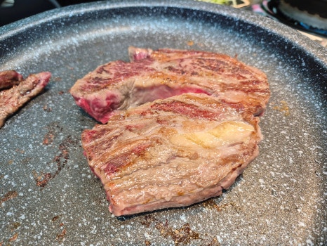한우 싸다구 이미지