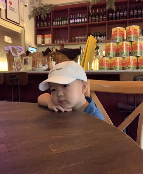 일하는베짱이 이미지