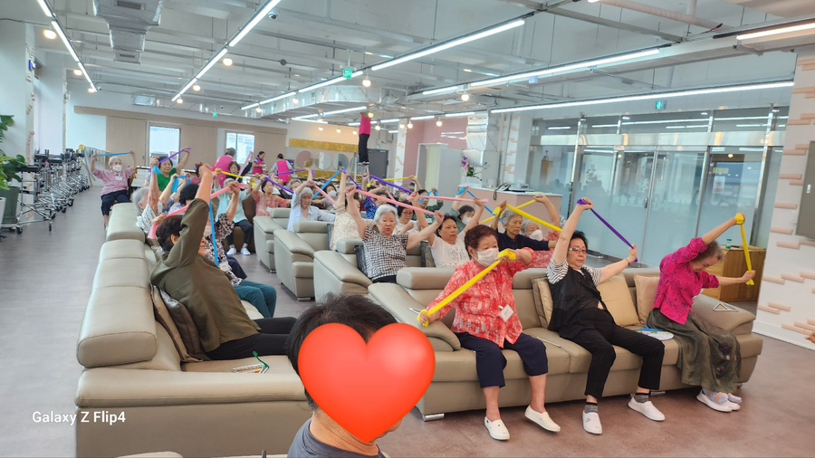 엄지손테라피 이미지