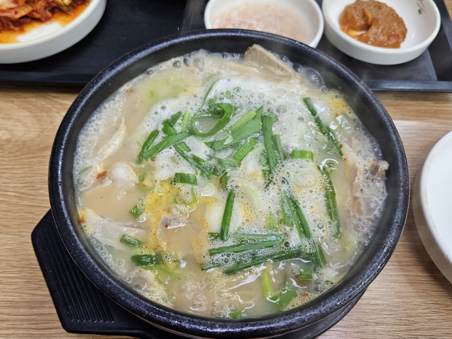 유니고기국밥 이미지