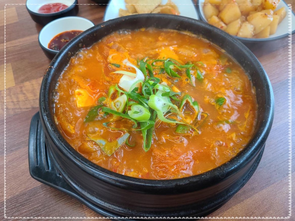 통삼국김치찌개직산점 이미지