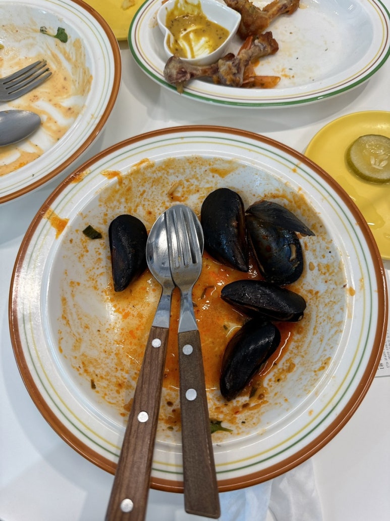 커피마시는파스타 이미지