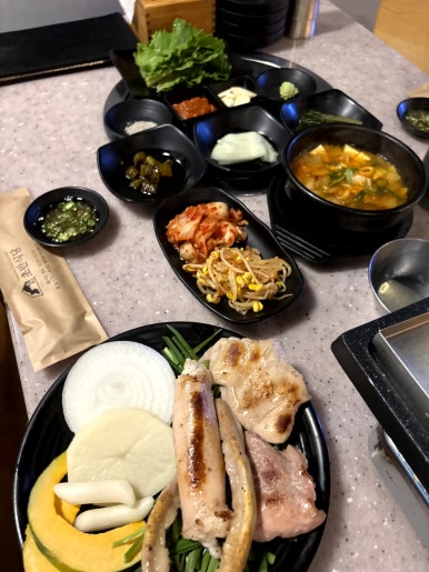 다정한 식당 이미지