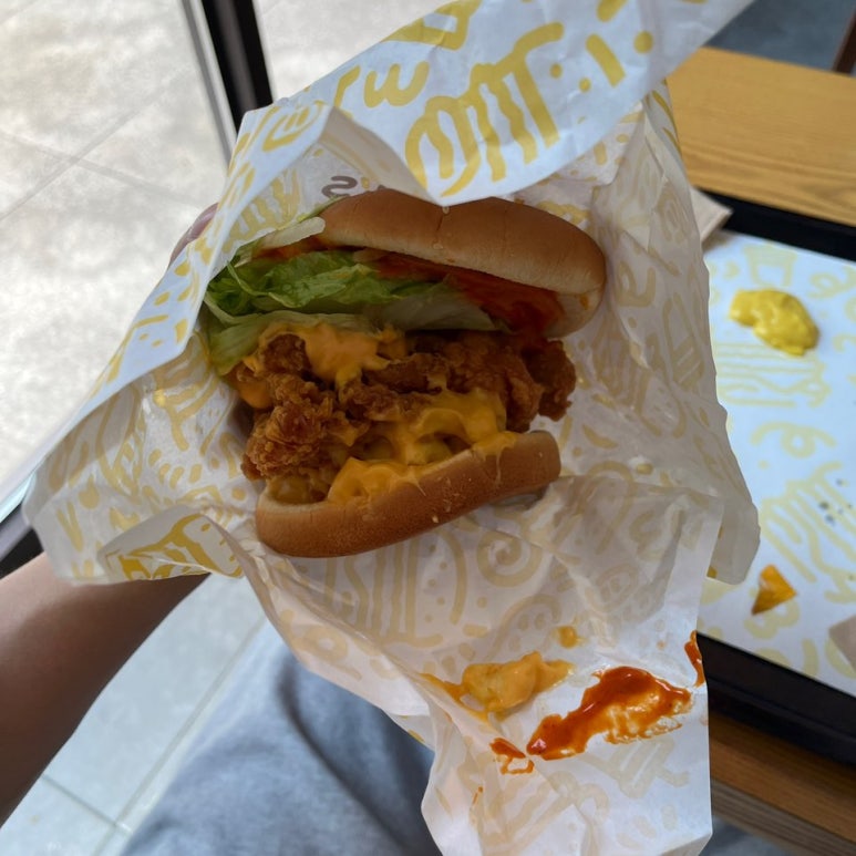 맘스터치포이 이미지